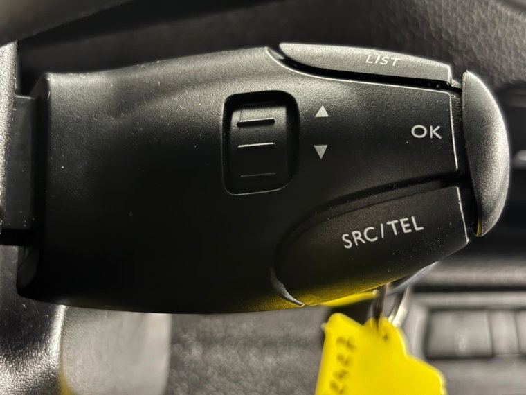 Vehicle Image 28