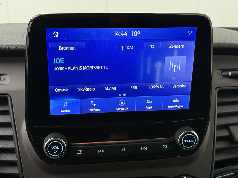 Vehicle Image 18