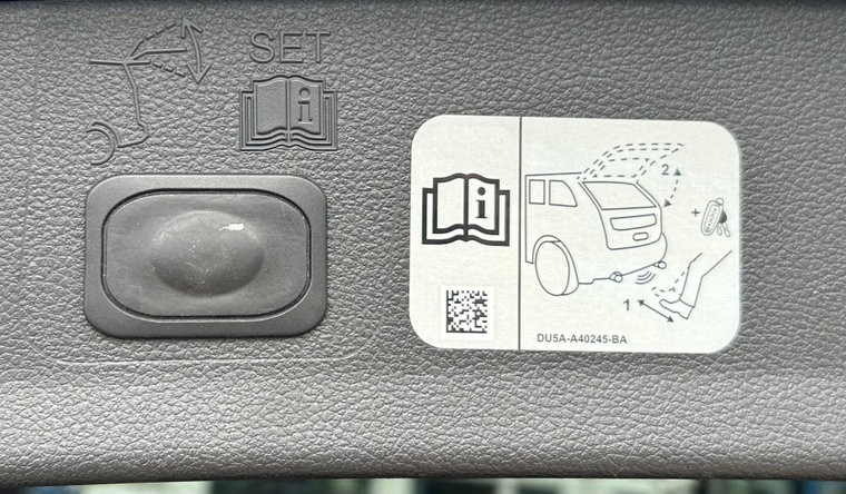 Vehicle Image 22