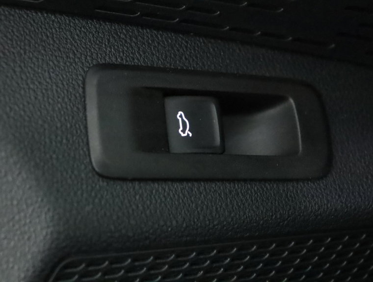 Vehicle Image 42