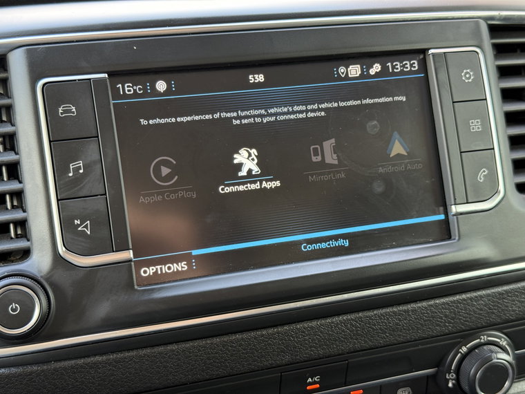 Vehicle Image 25