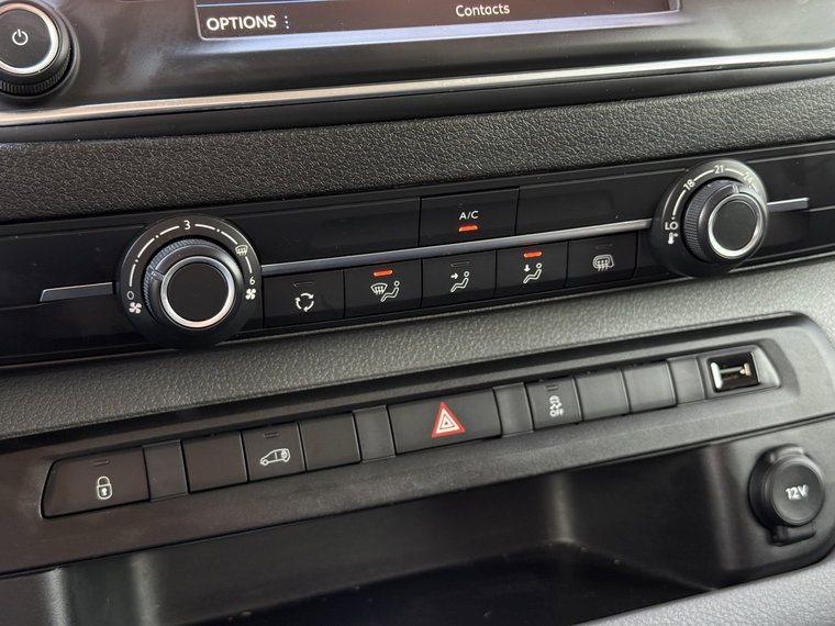 Vehicle Image 27