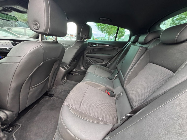 Vehicle Image 33