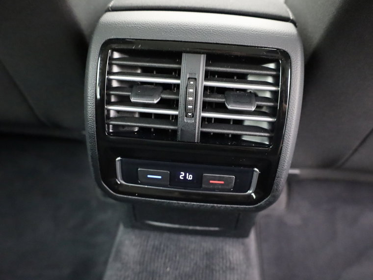 Vehicle Image 41