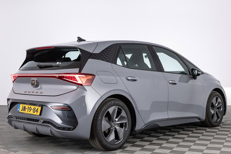 Vehicle Image 48