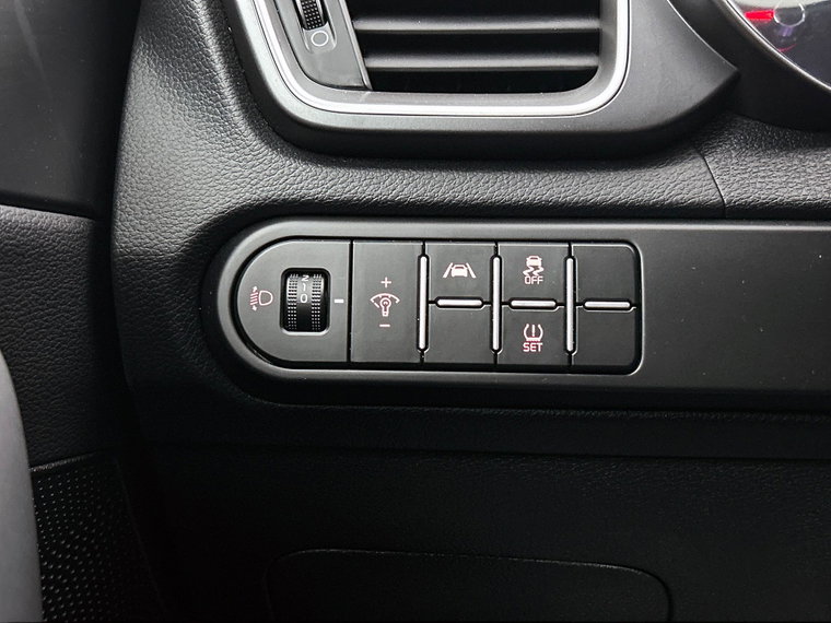 Vehicle Image 29