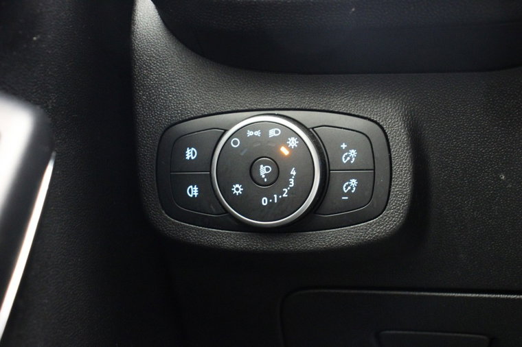 Vehicle Image 28