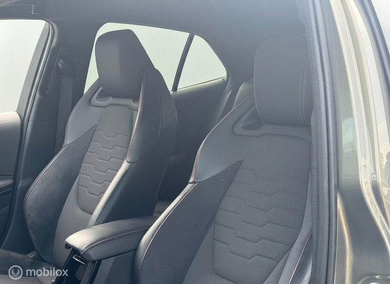 Vehicle Image 12