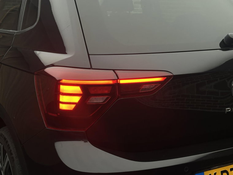 Vehicle Image 24