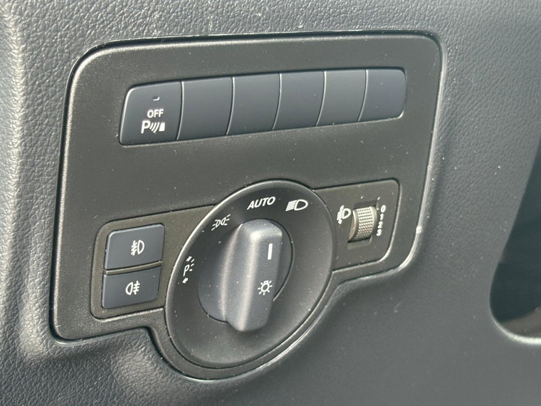 Vehicle Image 27