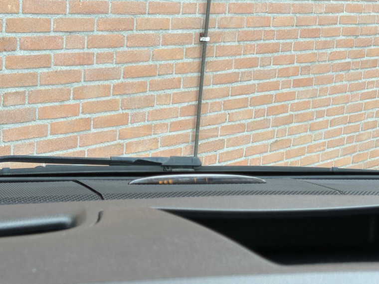 Vehicle Image 28