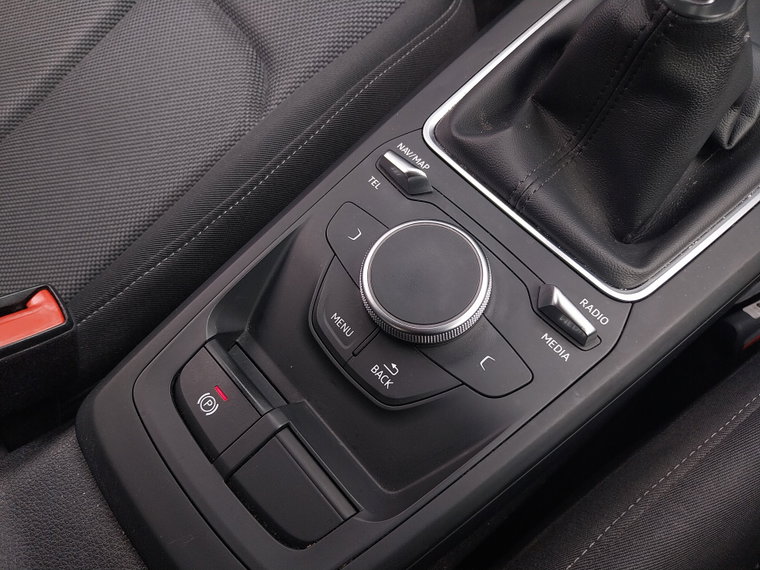 Vehicle Image 22