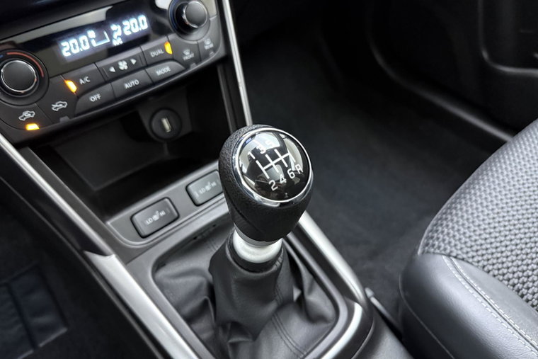 Vehicle Image 21