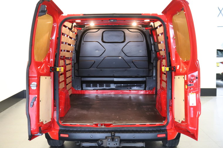 Vehicle Image 8