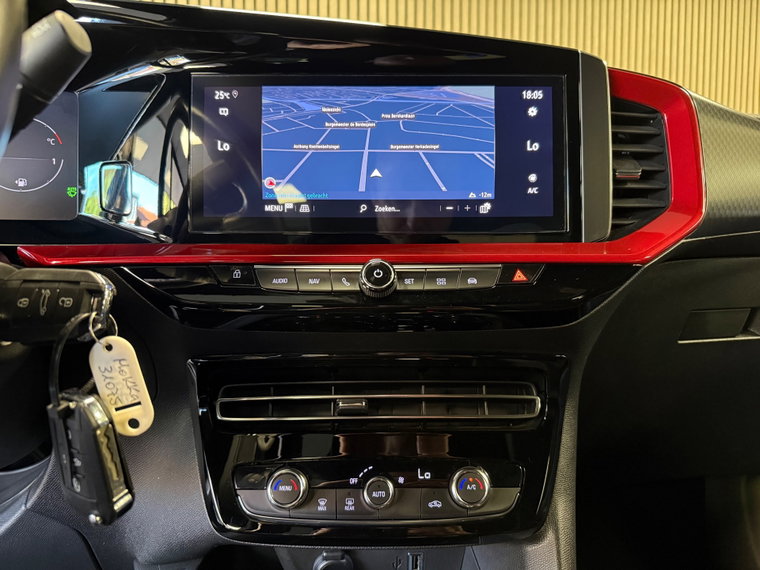 Vehicle Image 30