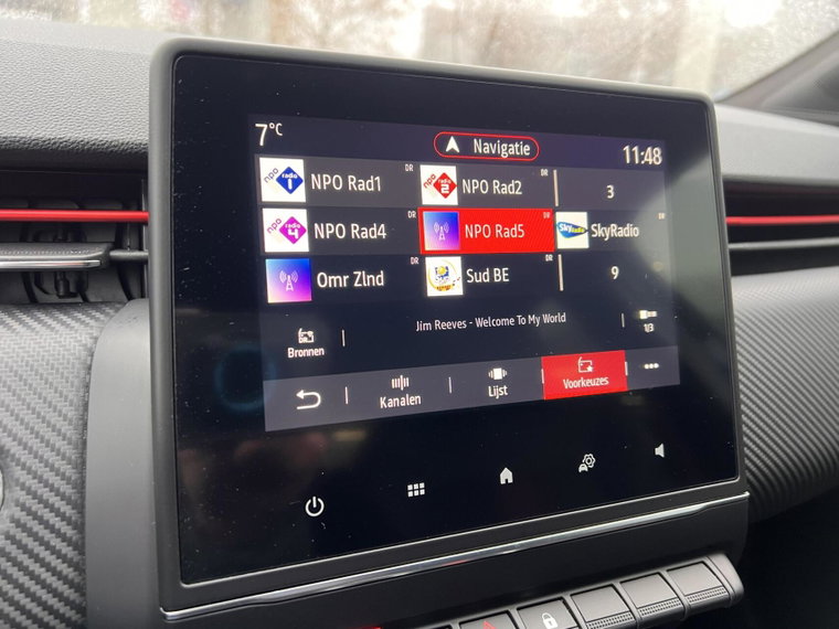 Vehicle Image 25