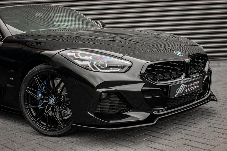Vehicle Image 35