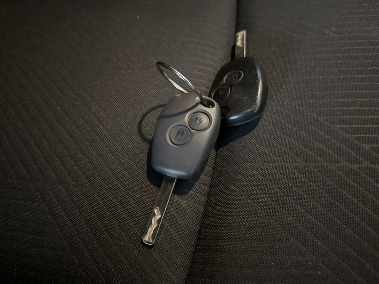 Vehicle Image 21