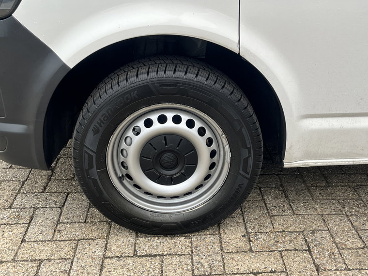 Vehicle Image 26