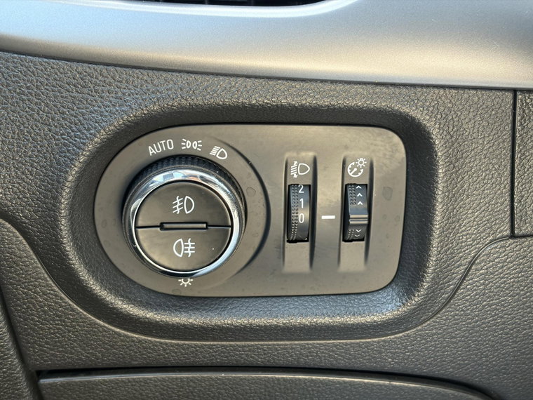 Vehicle Image 28