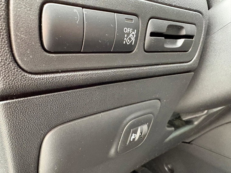 Vehicle Image 28