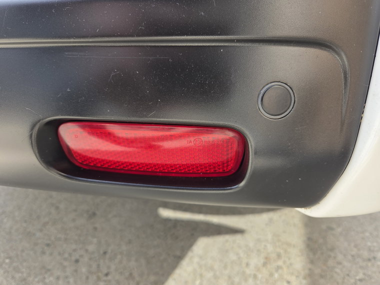 Vehicle Image 32