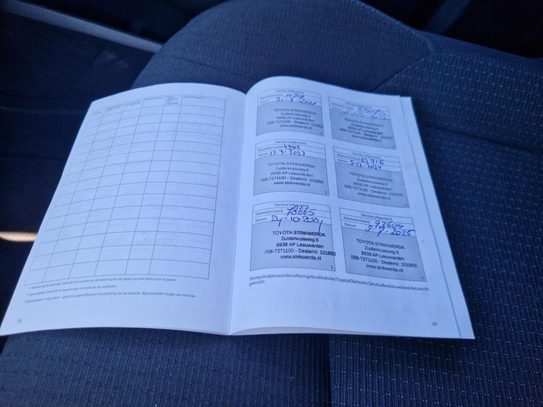 Vehicle Image 21