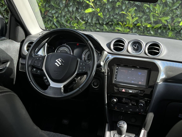 Vehicle Image 16