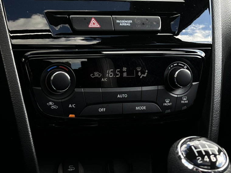 Vehicle Image 19