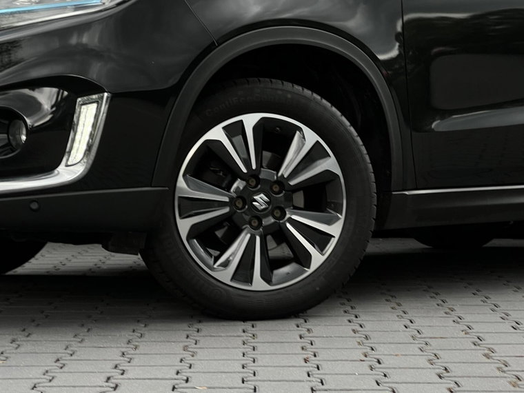 Vehicle Image 11