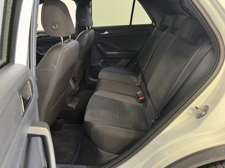 Vehicle Image 40