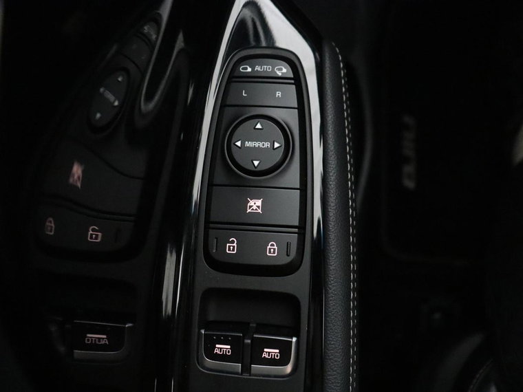 Vehicle Image 38