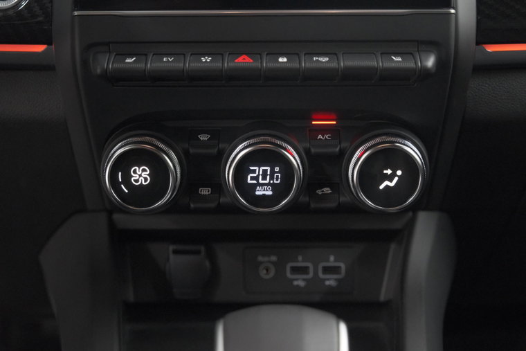 Vehicle Image 32