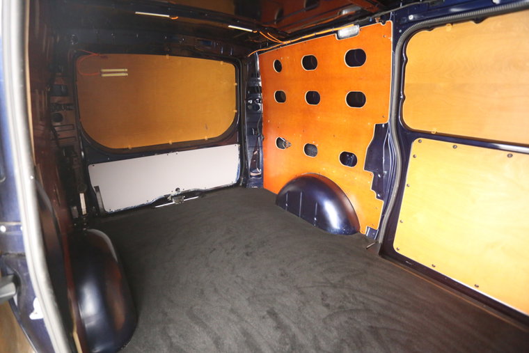 Vehicle Image 25