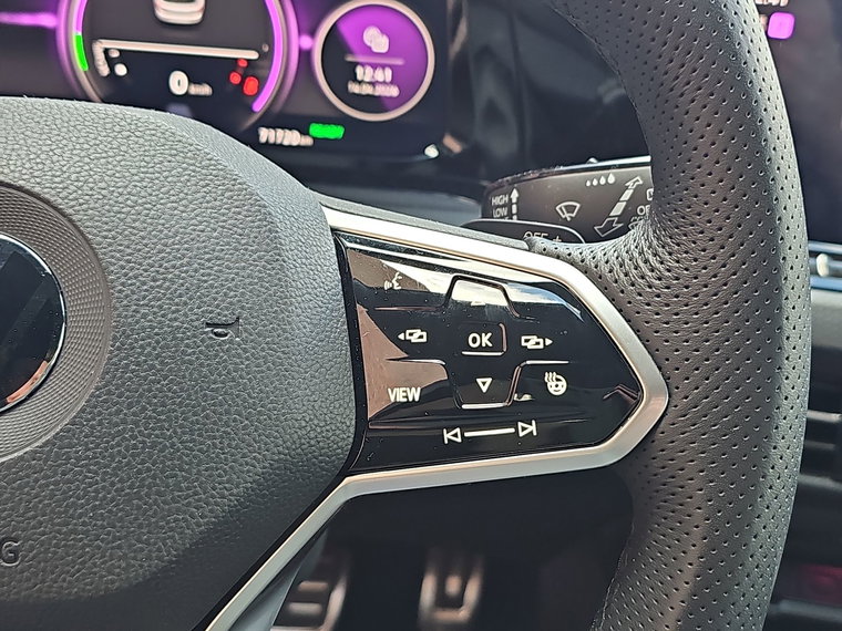 Vehicle Image 23