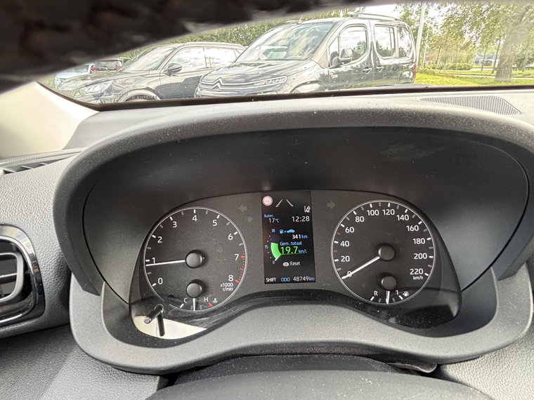 Vehicle Image 12