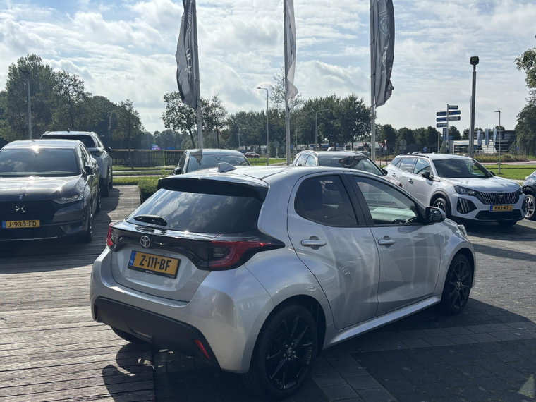 Vehicle Image 5