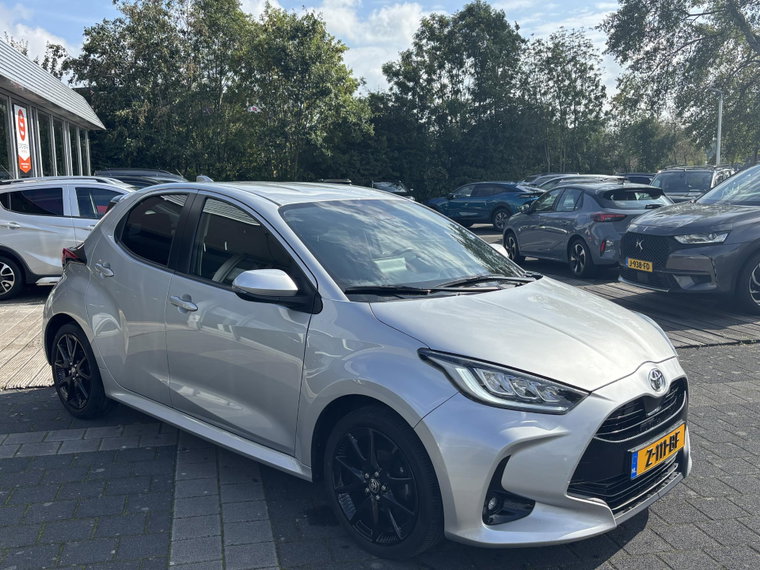 Vehicle Image 6