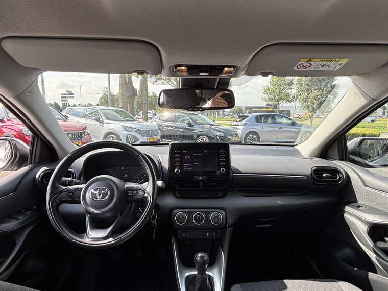 Vehicle Image 10