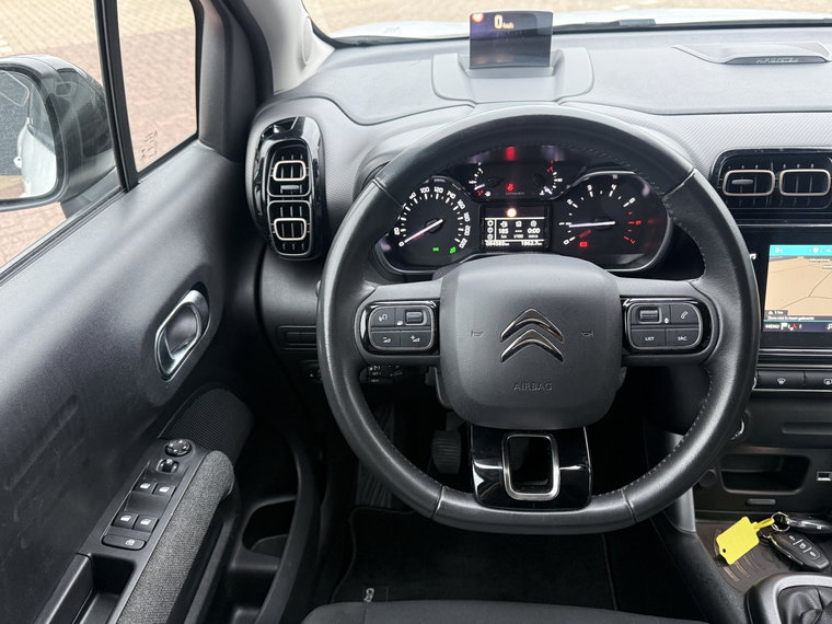 Vehicle Image 17