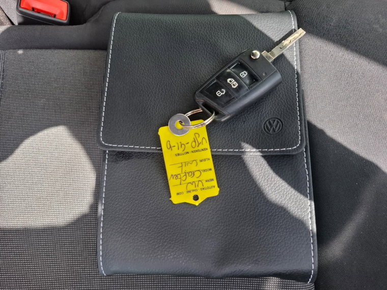 Vehicle Image 25