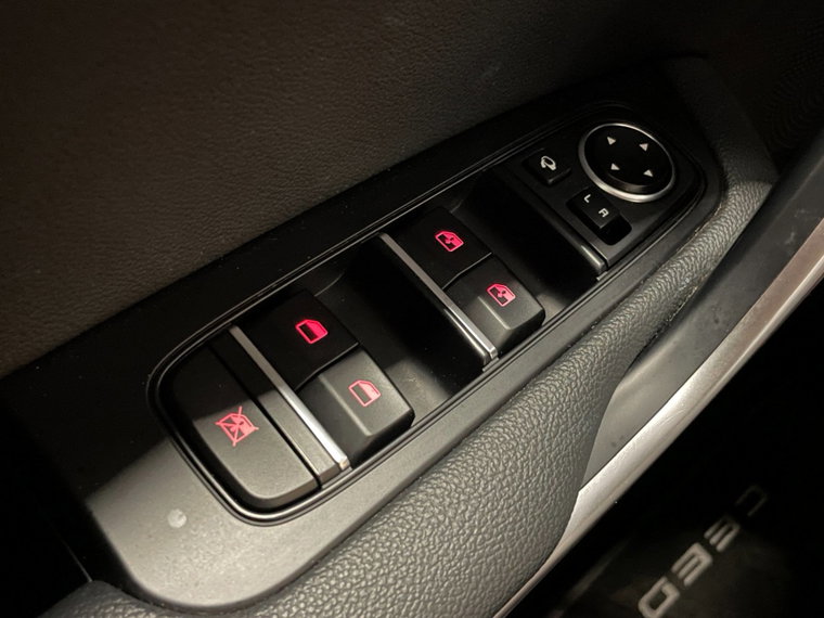 Vehicle Image 48