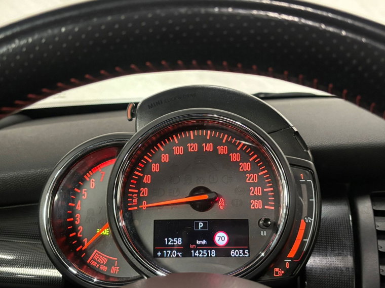 Vehicle Image 26
