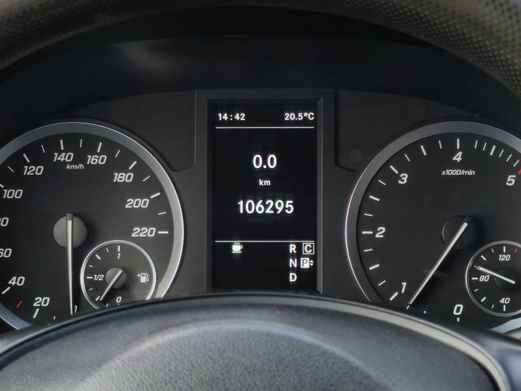 Vehicle Image 21