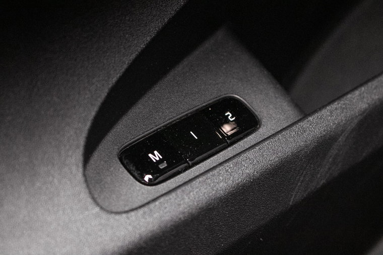 Vehicle Image 43