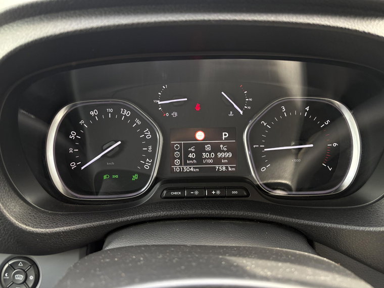 Vehicle Image 22