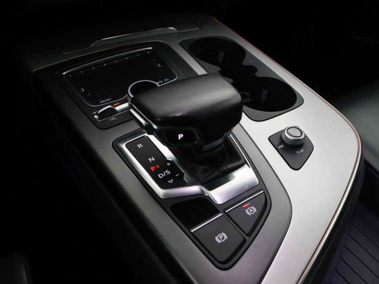 Vehicle Image 35