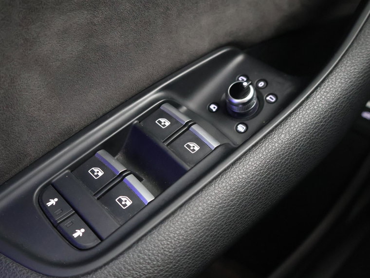 Vehicle Image 48