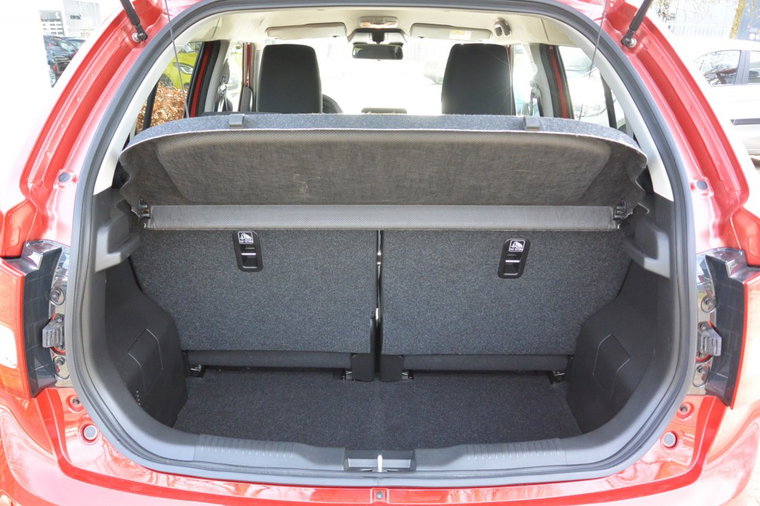 Vehicle Image 12