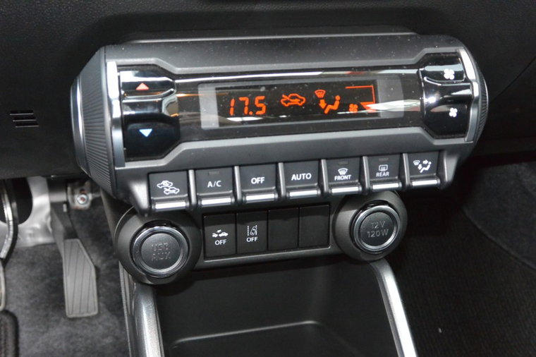 Vehicle Image 23